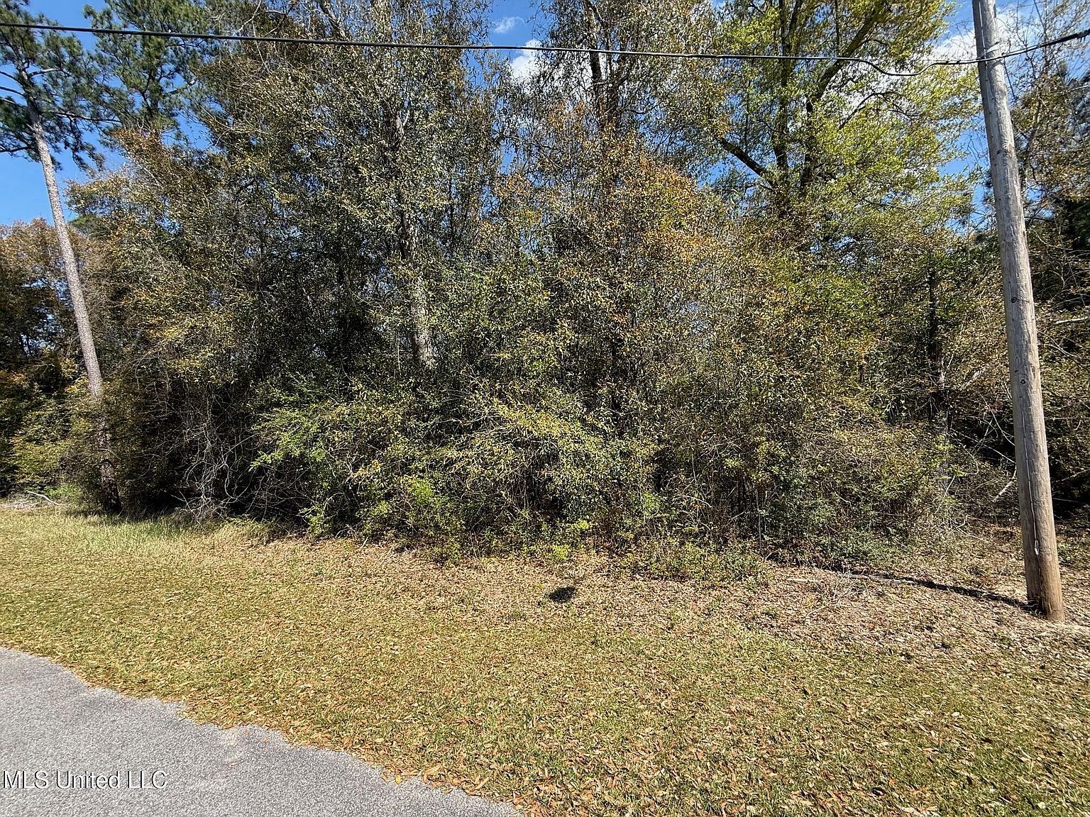 842 Lola Way #27 Diamondhead, MS 39525  | Land/Lot