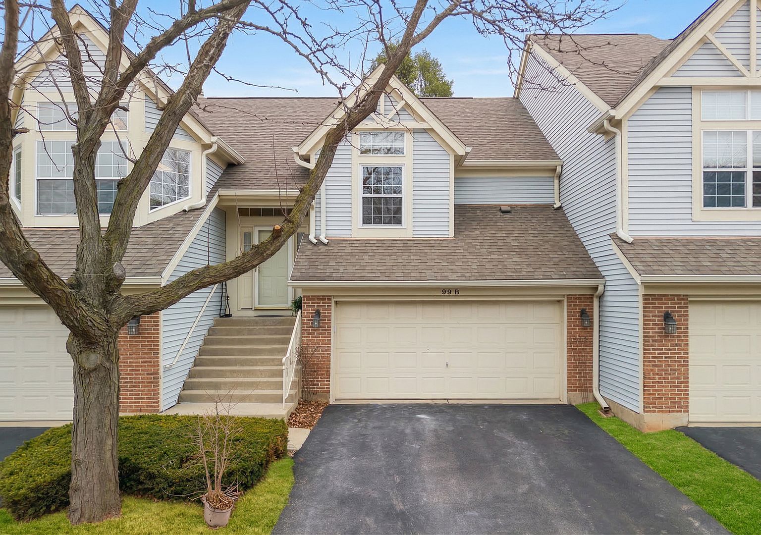 99 Ione Dr Unit B South Elgin, IL 60177  | New build