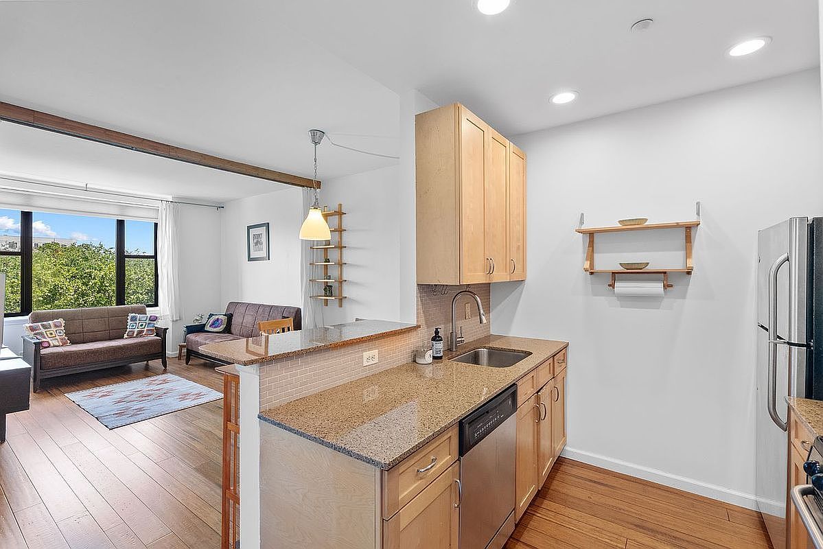 504 W 136th St APT 6A New York, NY 10031 - Thumbnail 2