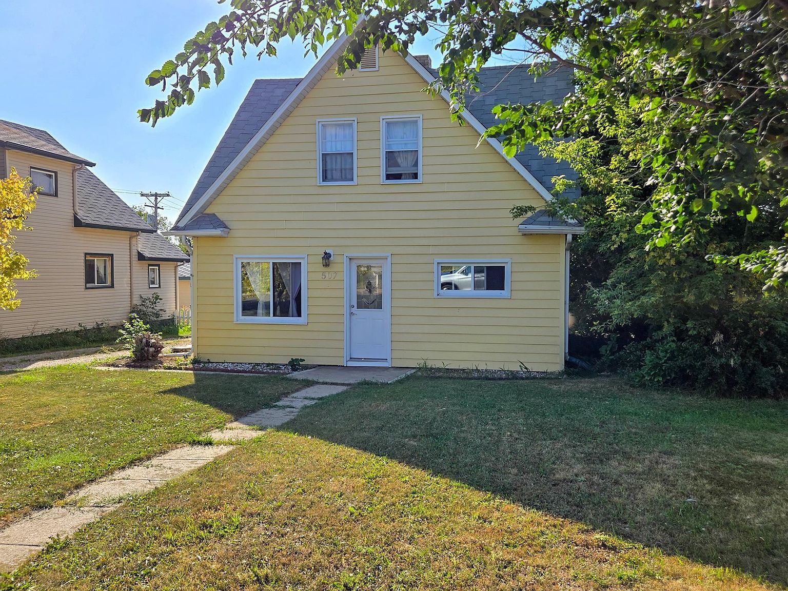 507 2nd Ave NE Kenmare, ND 58746 - Thumbnail 2