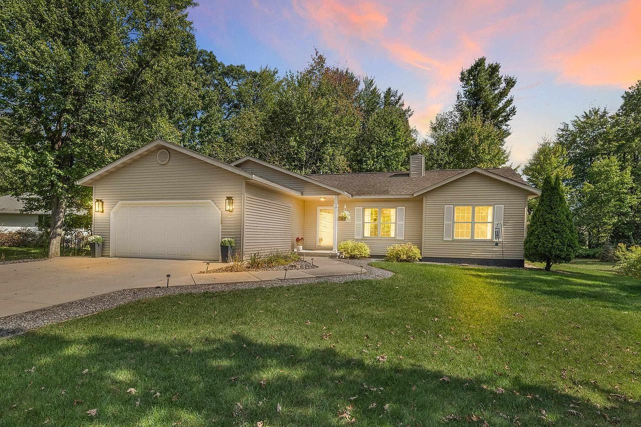 2201 W Breezewood Ct Plover, WI 54467 - Thumbnail 2