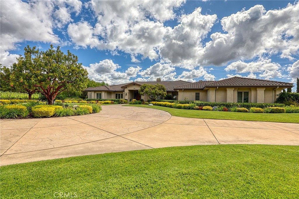250 Foxen Bluff Ln Arroyo Grande, CA 93420 | Single Family