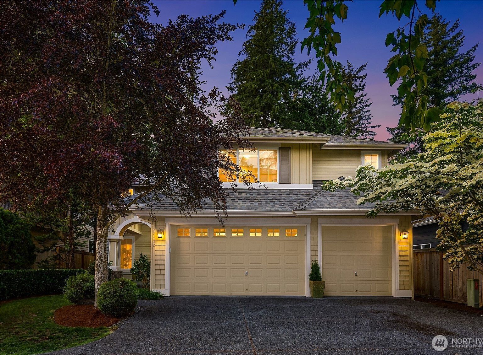 27422 SE 8th Pl Sammamish, WA 98075, 98075