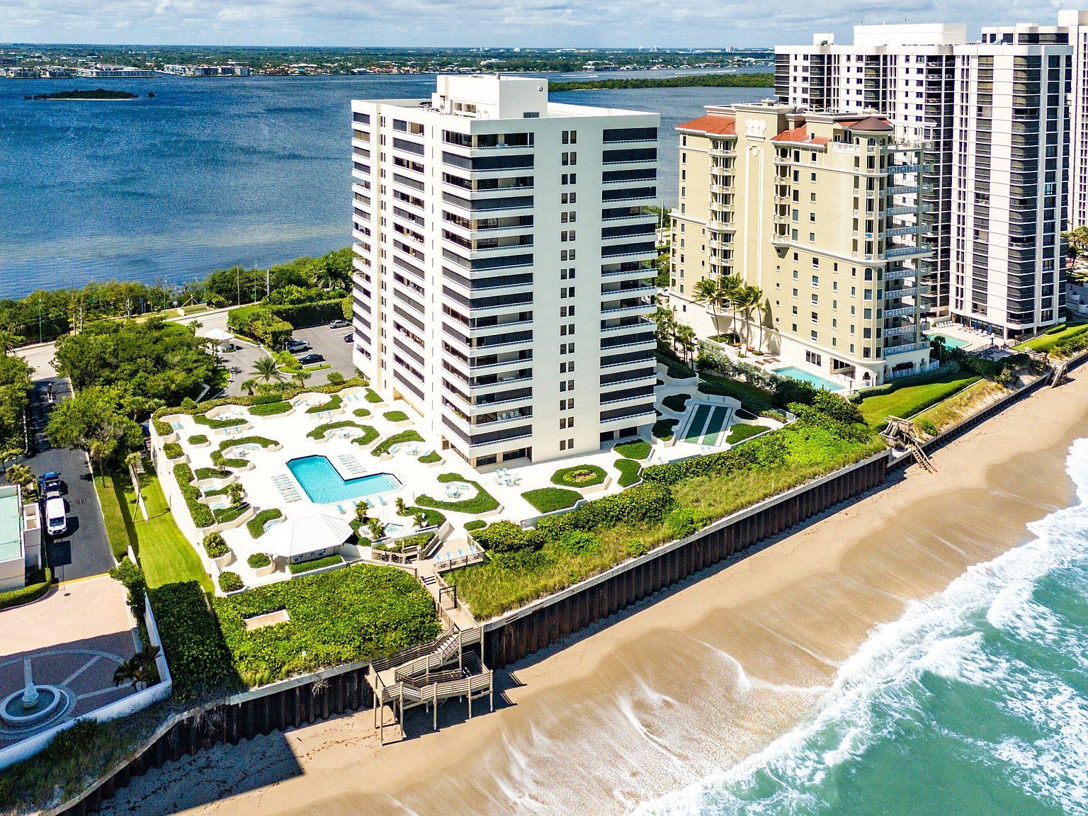 5280 N Ocean Dr APT 1E Riviera Beach, FL 33404 - Thumbnail 2