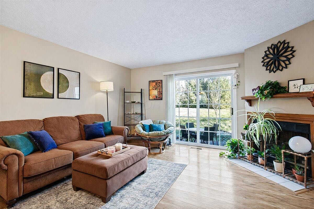 2202 Sandman Dr #56E Columbus, OH 43235 - Thumbnail 2