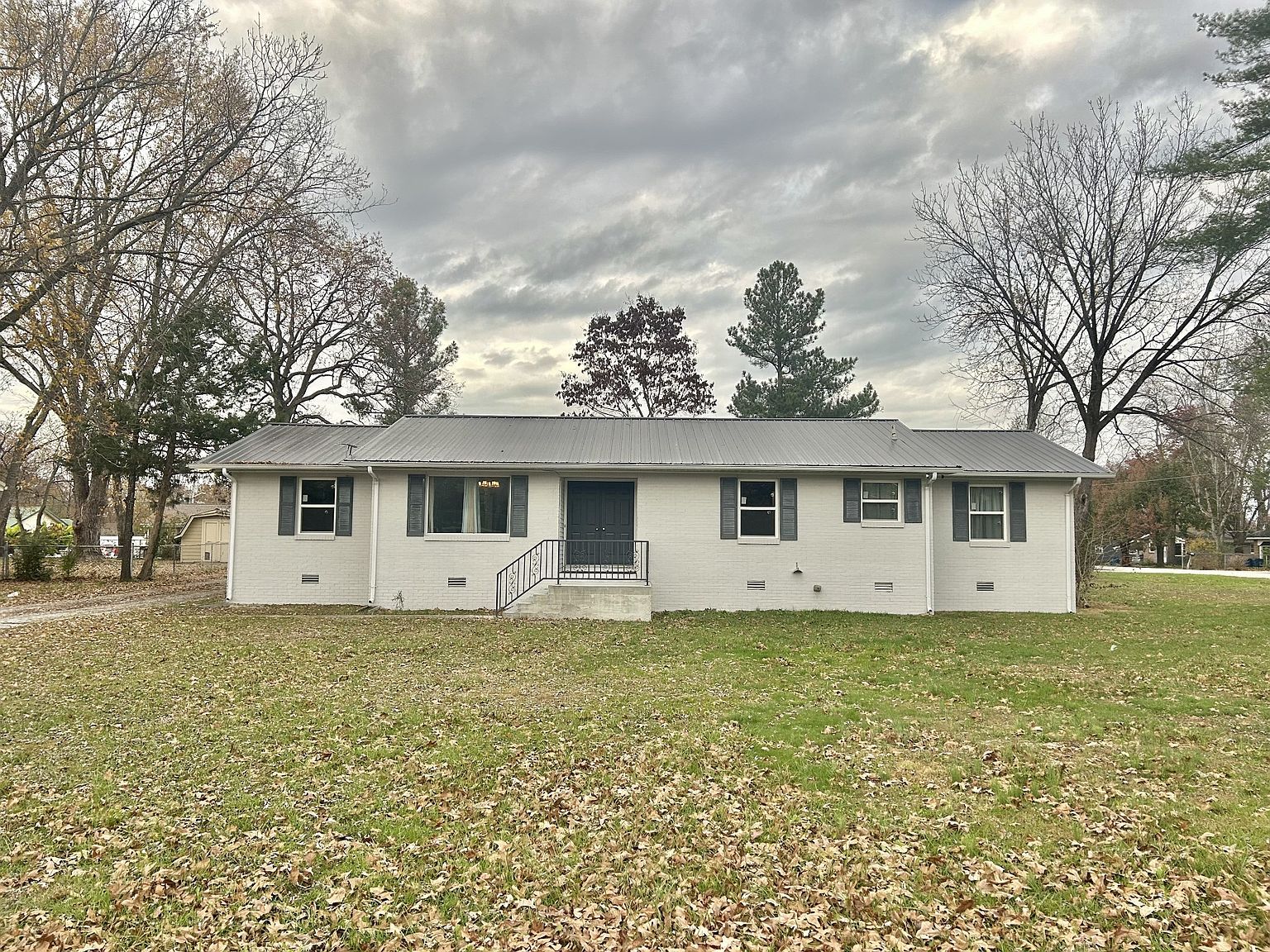 1307 Edgewood Dr Manchester, TN 37355 - Thumbnail 2