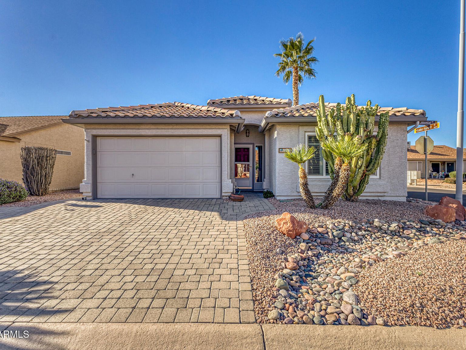 1882 E Colonial Dr Chandler, AZ 85249 - Thumbnail 2