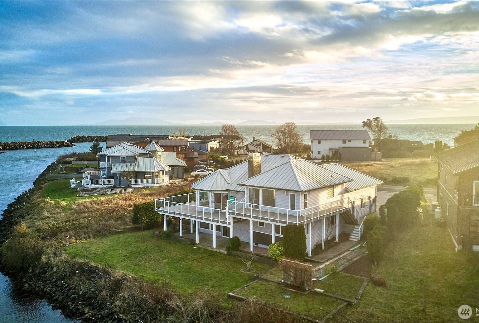 1648 Harbor Seal Dr Pt Roberts, WA 98281 - Thumbnail 2