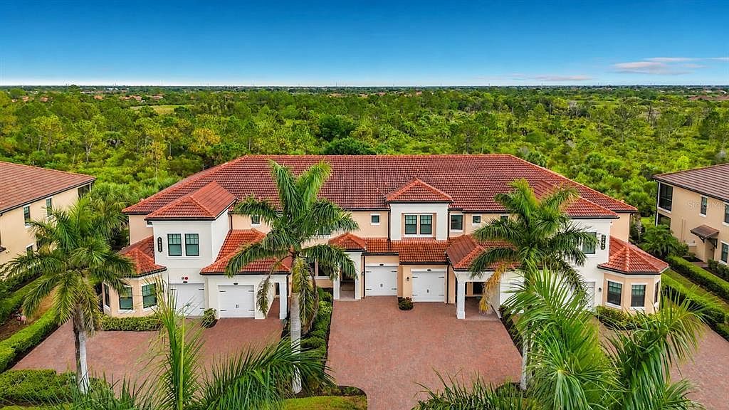 10051 Crooked Creek Dr Unit 102 Venice, FL 34293 | Condominium