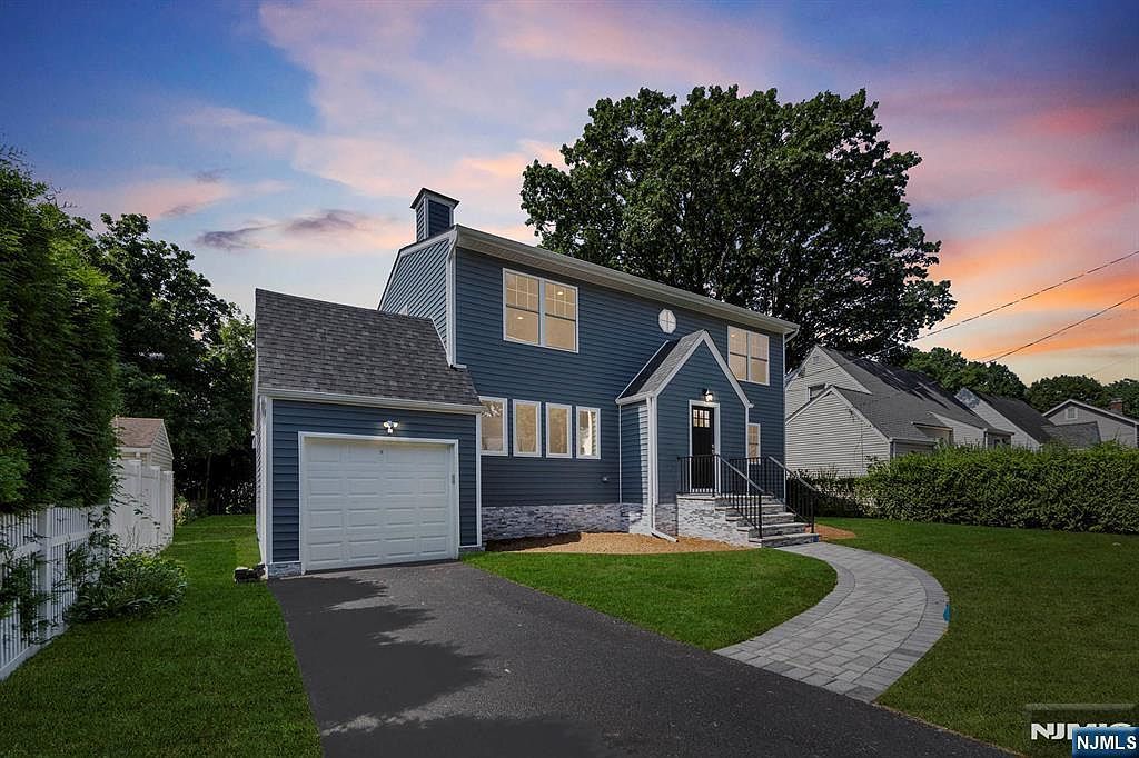 296 Pine St Teaneck, NJ 07666 - Thumbnail 2