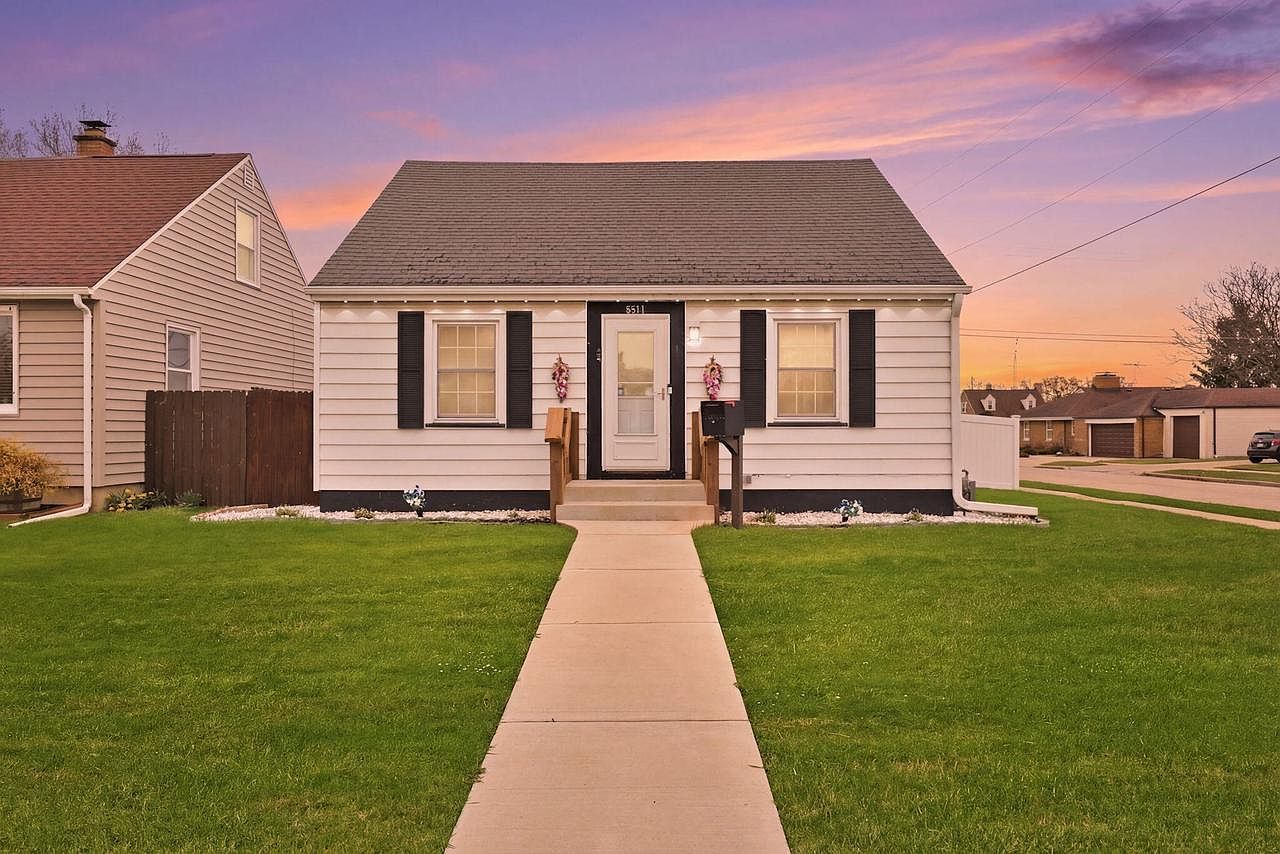 5811 39th Ave Kenosha, WI 53144  | Single Family