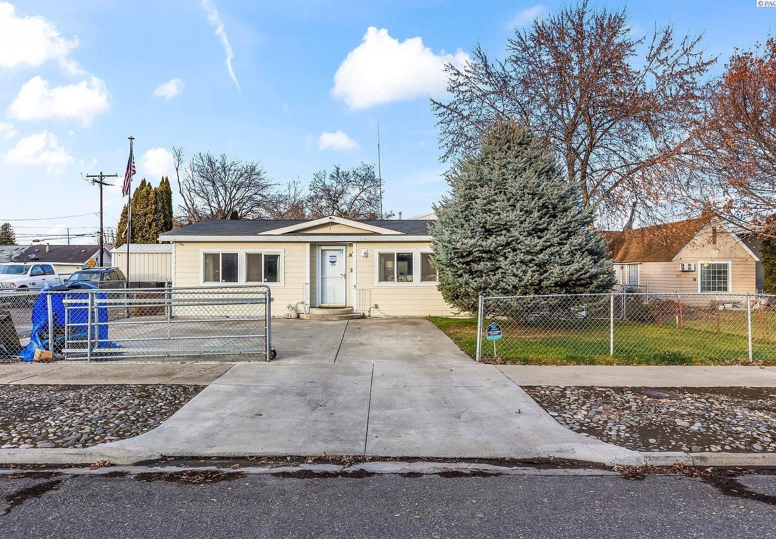 1317 Folsom Ave Yakima, WA 98902 - Thumbnail 2