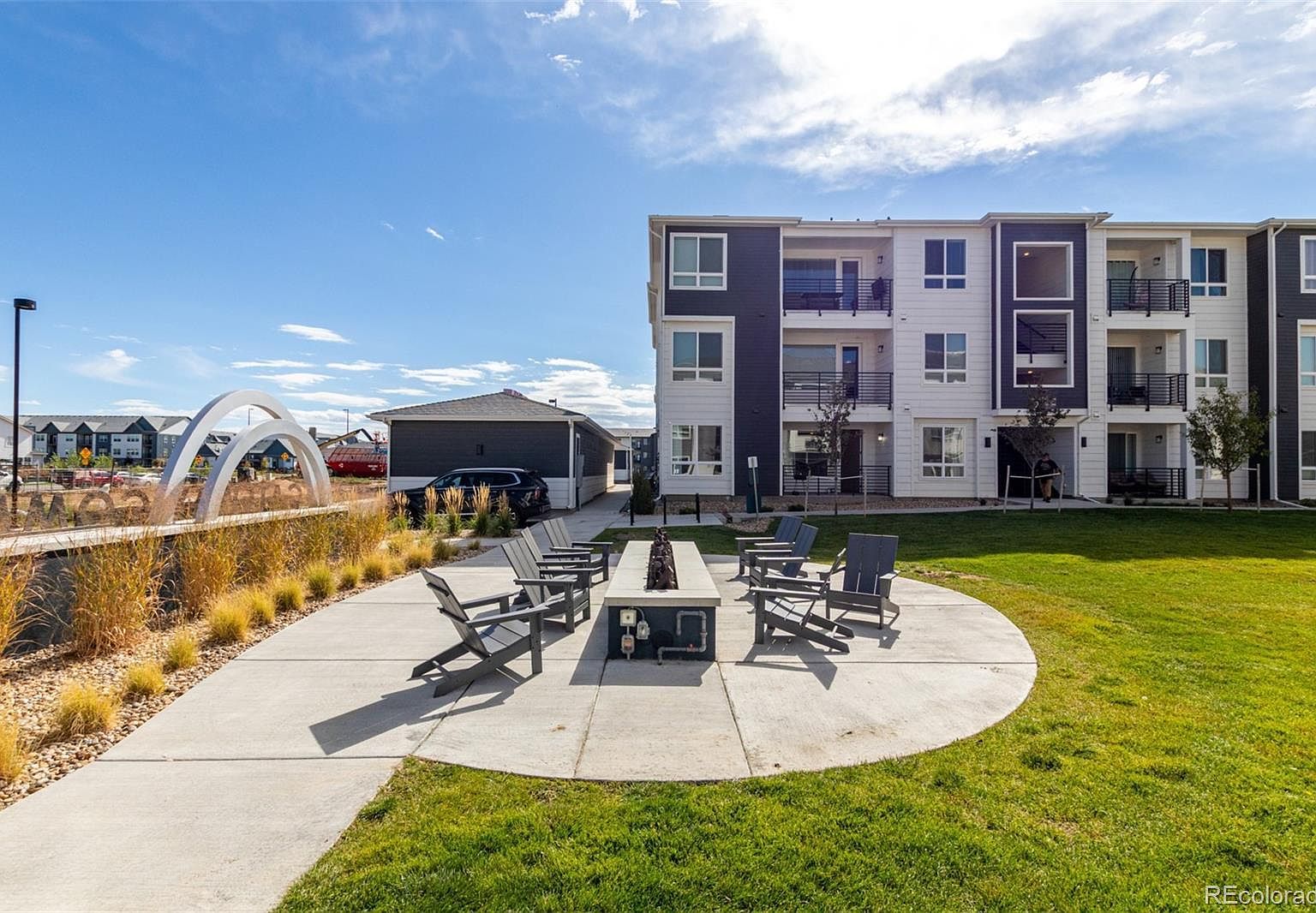 6153 N Ceylon St Building 4-303 Denver, CO 80249 - Thumbnail 2