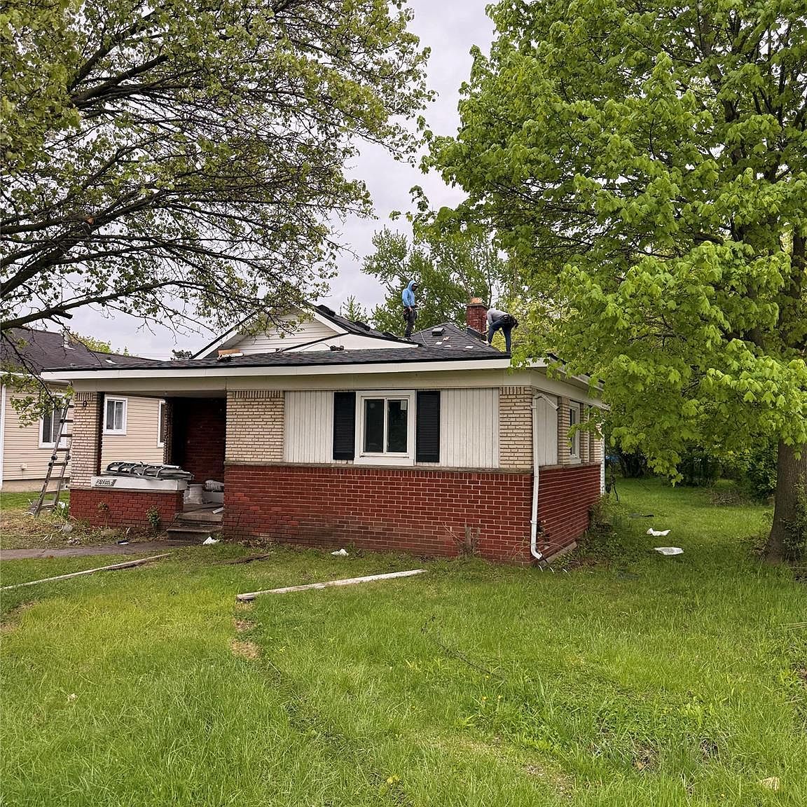30035 Seven Mile Rd Livonia, MI 48152  | Single Family