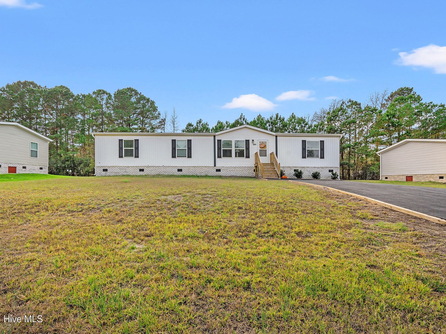 1883 Rolling Green Dr SW Supply, NC 28462 - Thumbnail 2