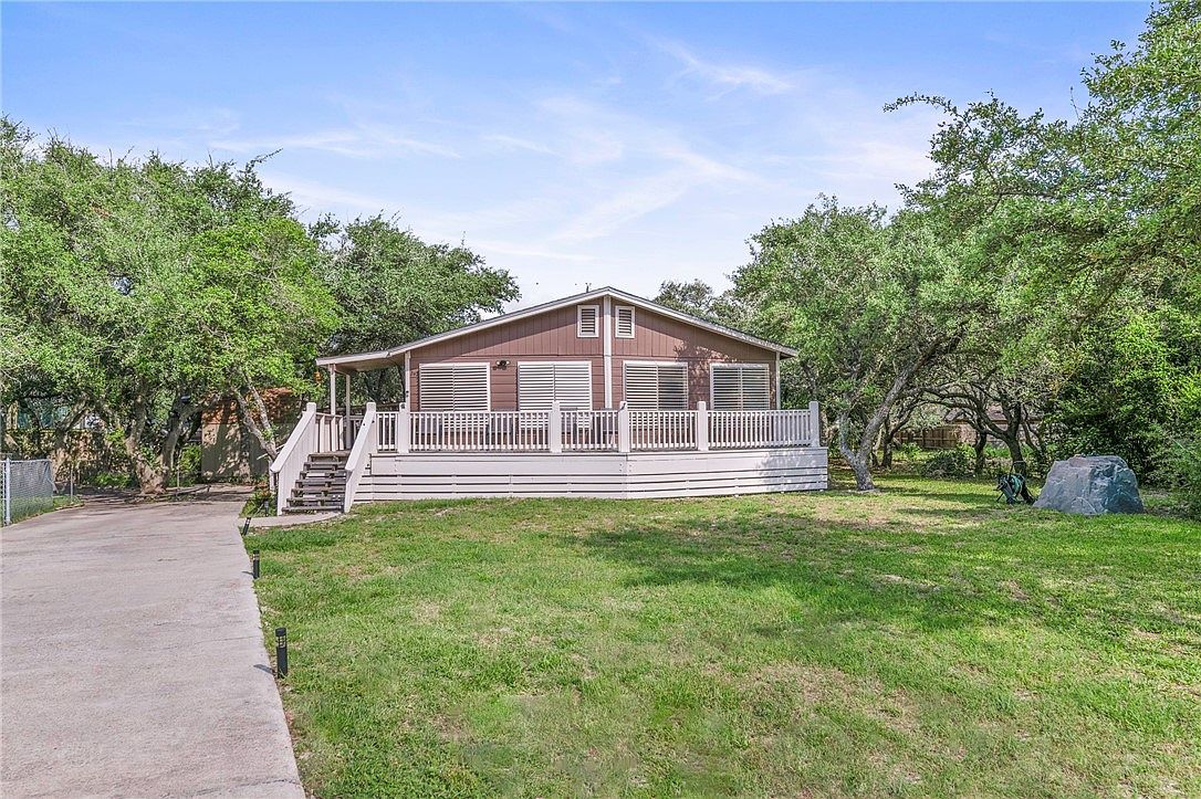 245 Griffith Dr Rockport, TX 78382 - Thumbnail 2