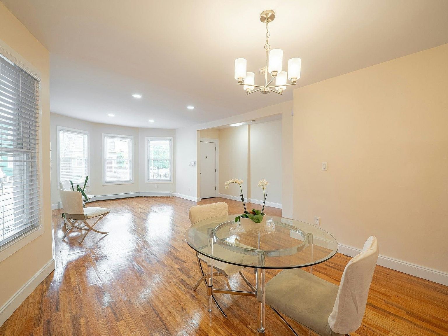 162 Glenwood Ave Jersey City, NJ 07306 - Thumbnail 2