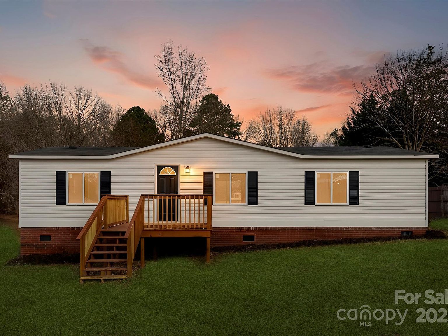 226 Muldoon Ln Clover, SC 29710 - Thumbnail 2