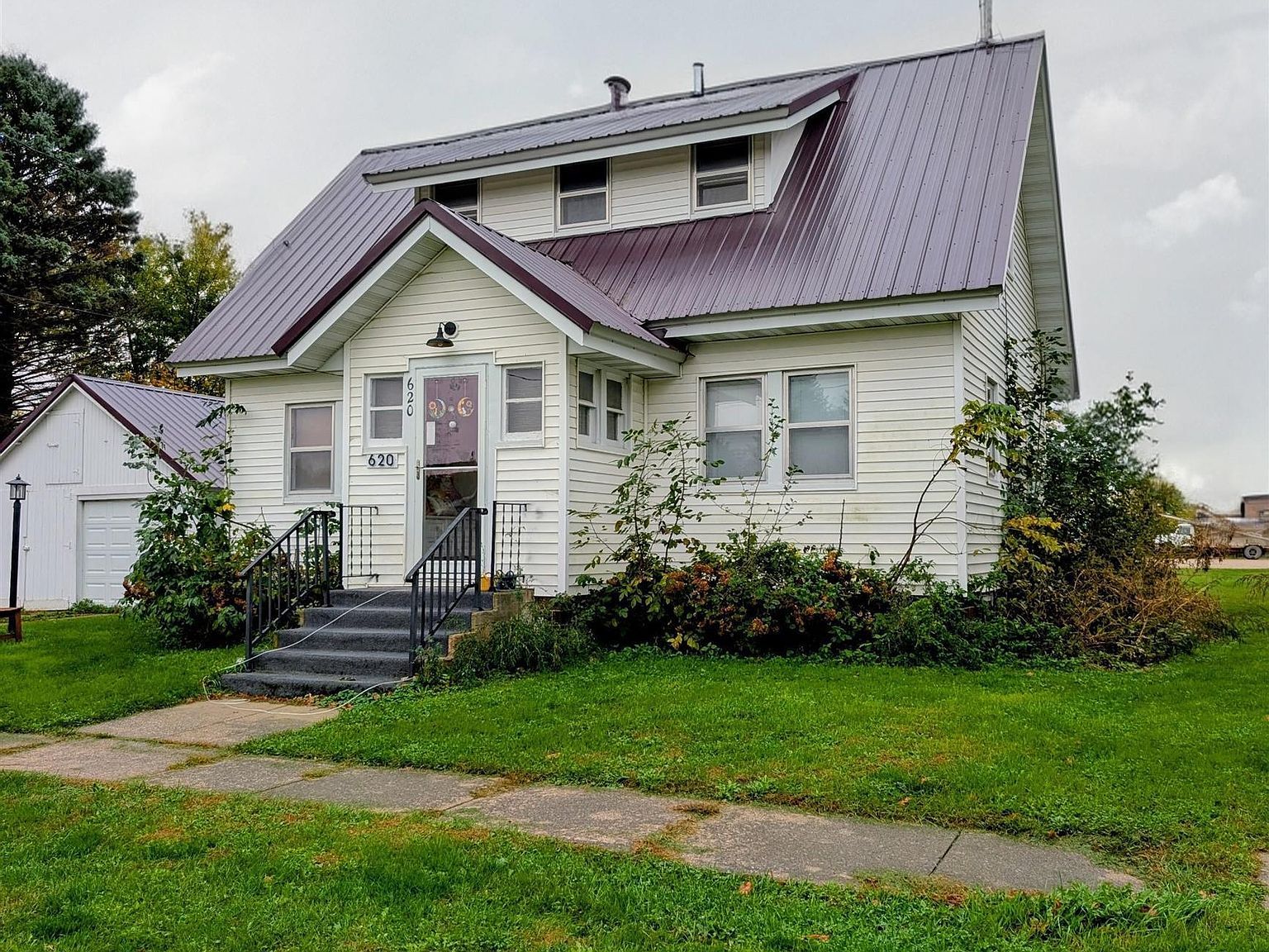 620 College St Marble Rock, IA 50653 - Thumbnail 2