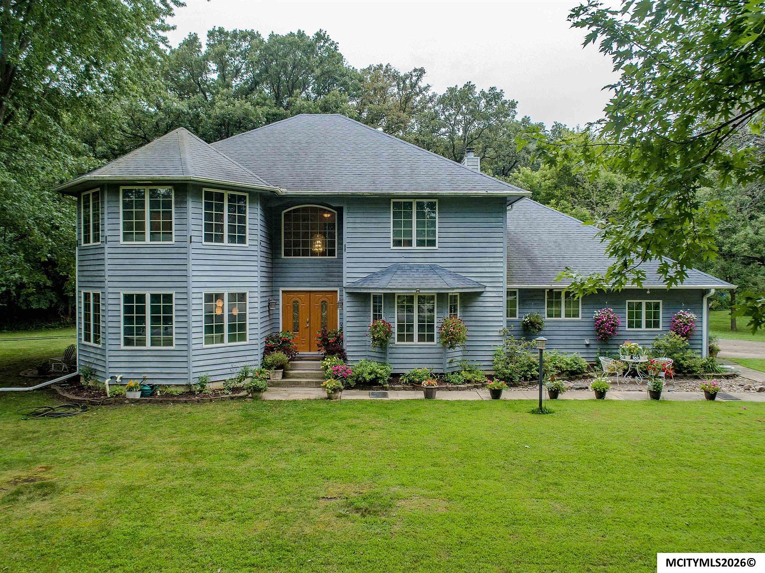 1 Twin Oak Ln Mason City, IA 50401, 50401