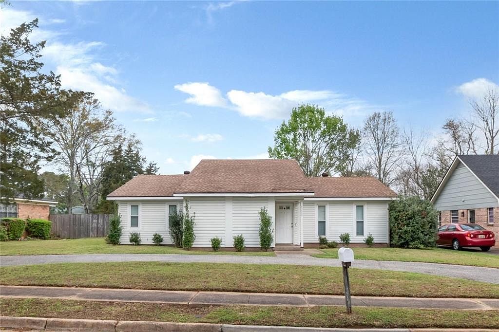 6208 Cottage Hill Rd Mobile, AL 36609  | Single Family
