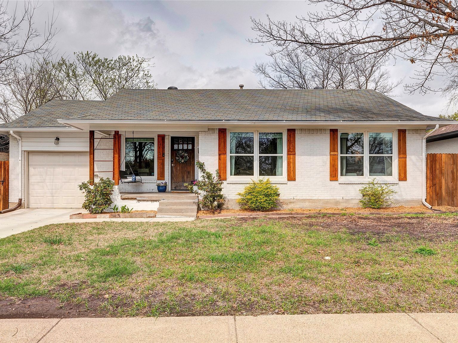 2031 Housley Dr Dallas, TX 75228 - Thumbnail 2