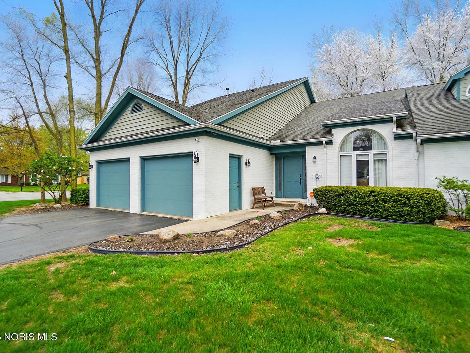 2000 Rush Creek Ct Findlay, OH 45840 - Thumbnail 2