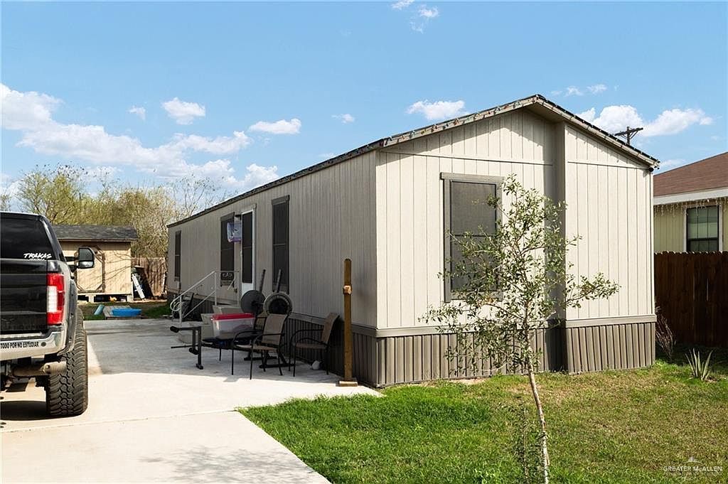 2901 Longhorn Dr Weslaco, TX 78596 - Thumbnail 2