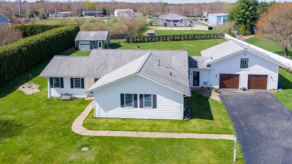 136 Old Fall River Rd Swansea, MA 02777  | Single Family