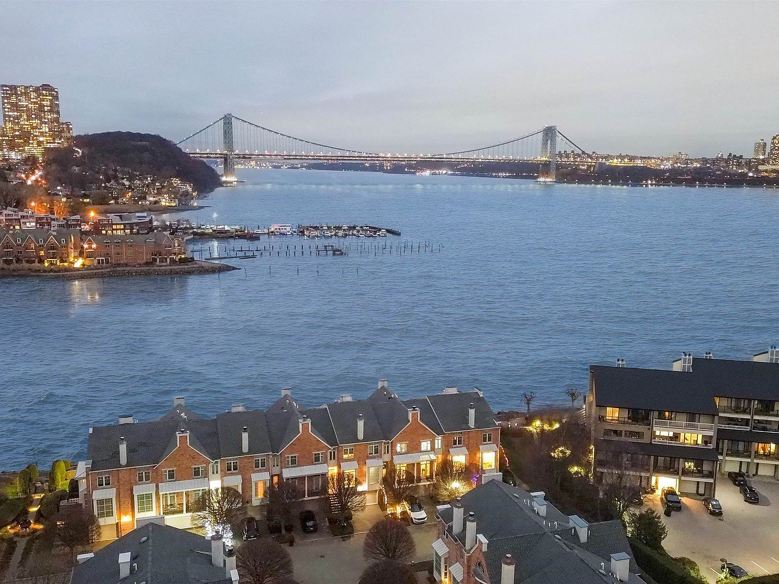 119 Hudson Cv Edgewater, NJ 07020 - Thumbnail 2