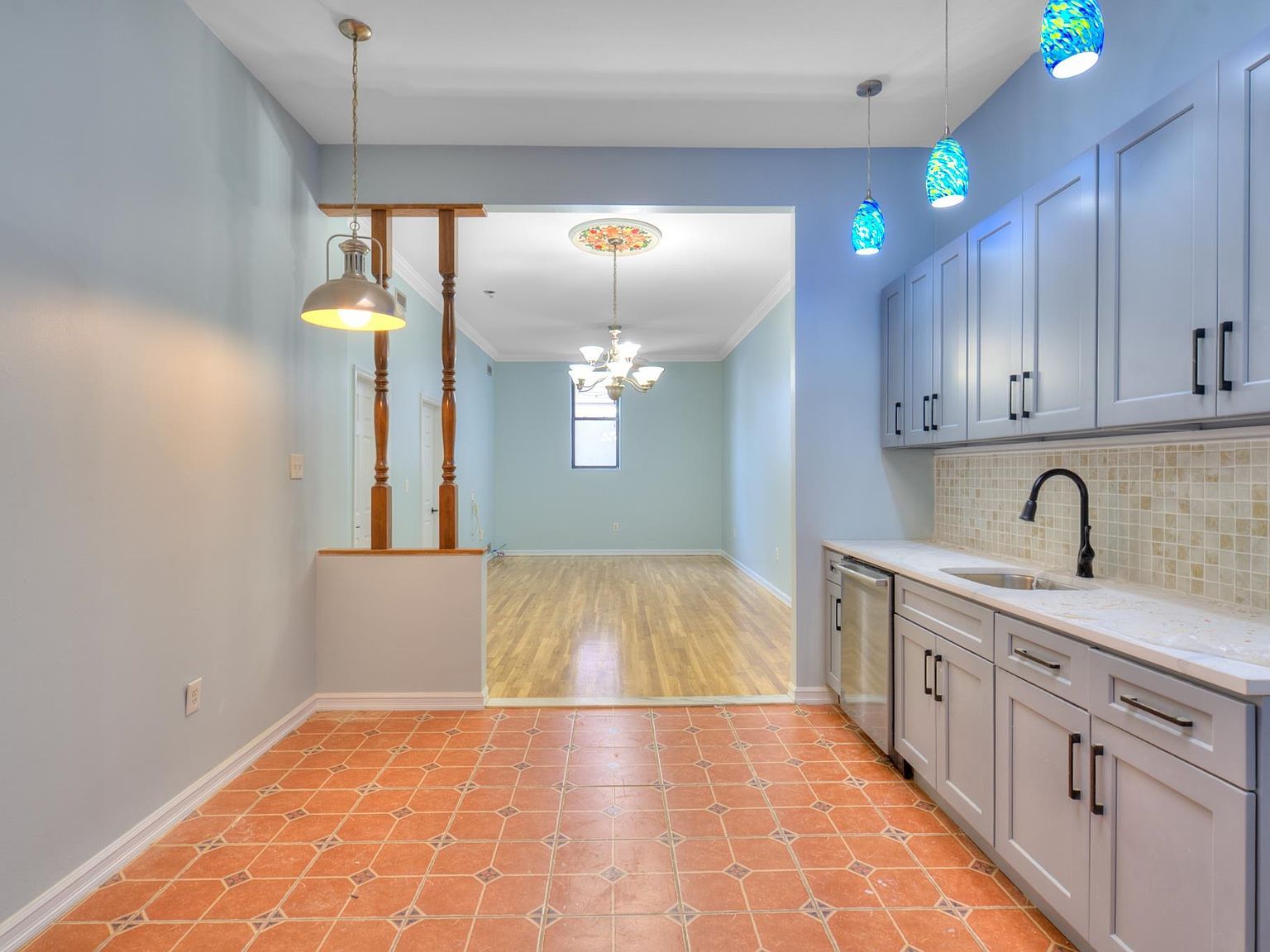 118 Leonard St APT 4 Jersey City, NJ 07307 - Thumbnail 2