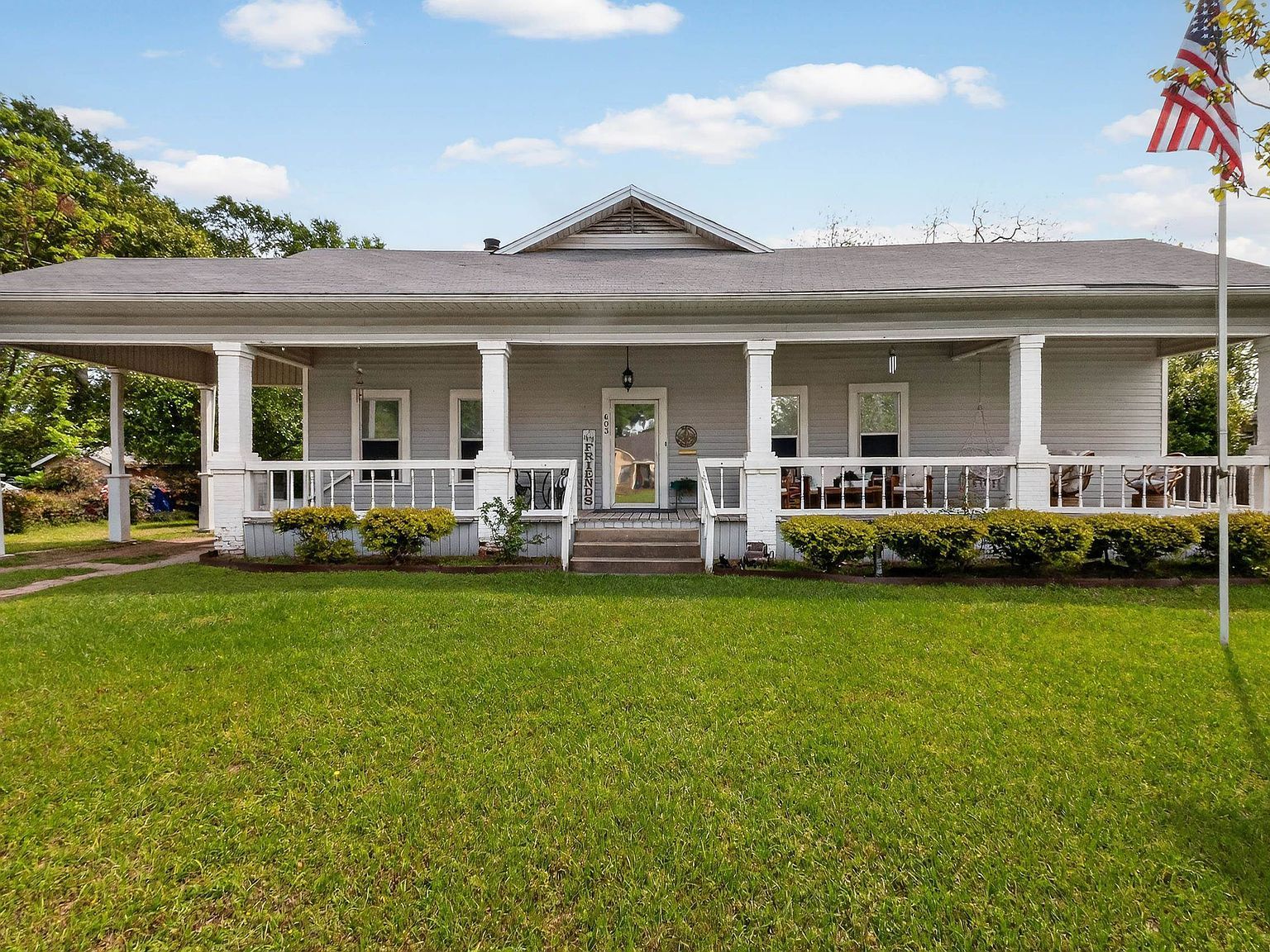 603 N Montgomery St Gilmer, TX 75644  | Single Family