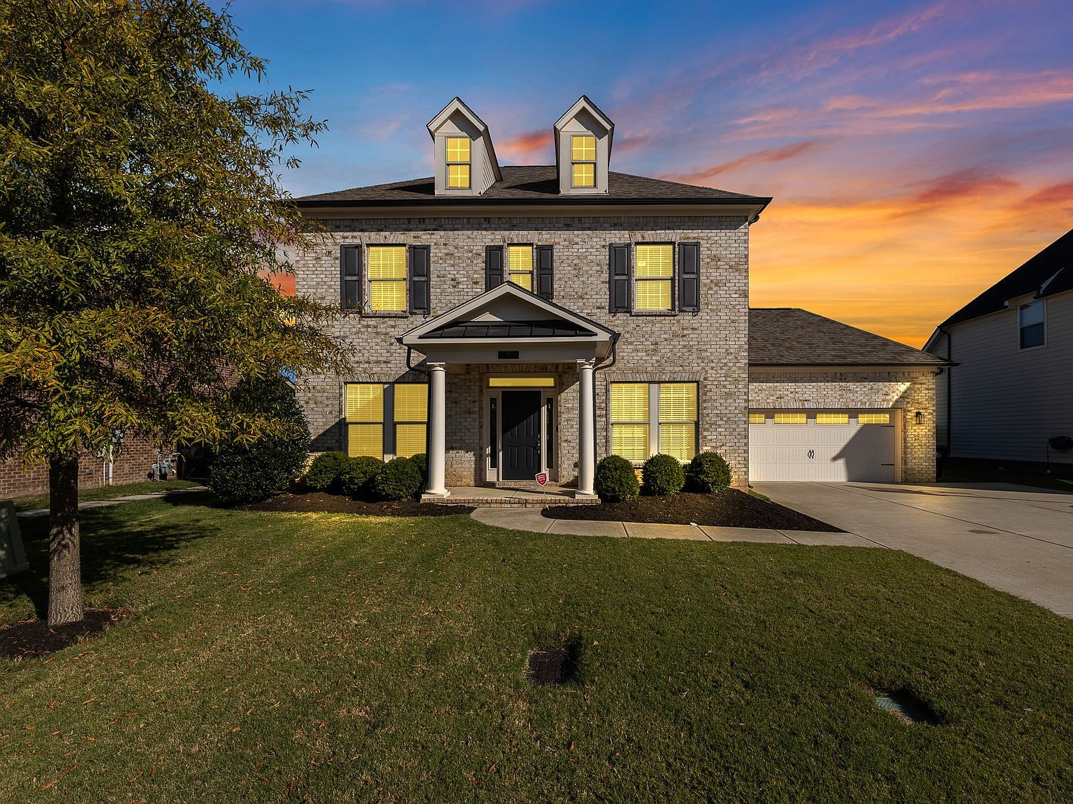 909 Sapphire Dr Murfreesboro, TN 37128 - Thumbnail 2