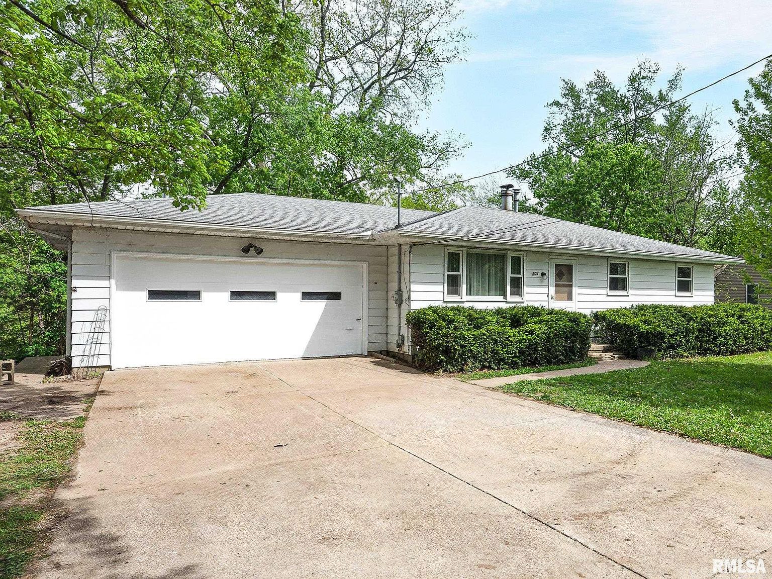 204 Clover Ave East Peoria, IL 61611  | Single Family