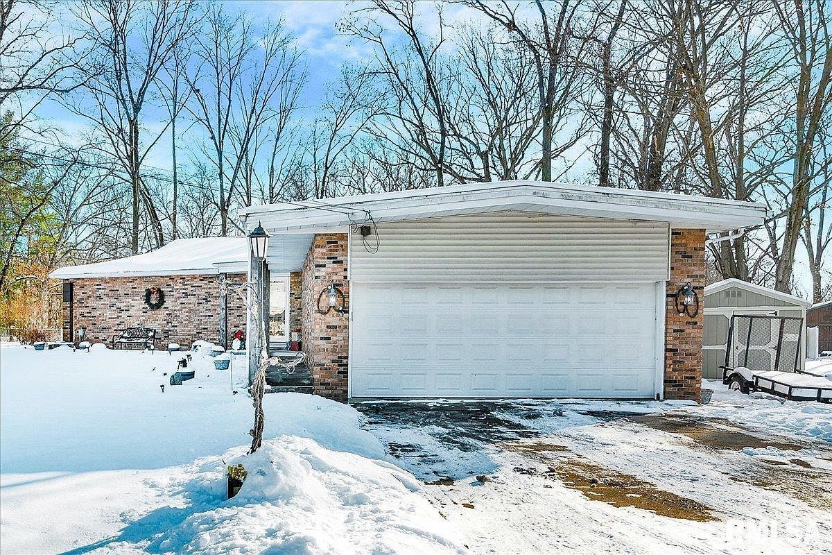 107 Brookwood Ct Washington, IL 61571 - Thumbnail 2