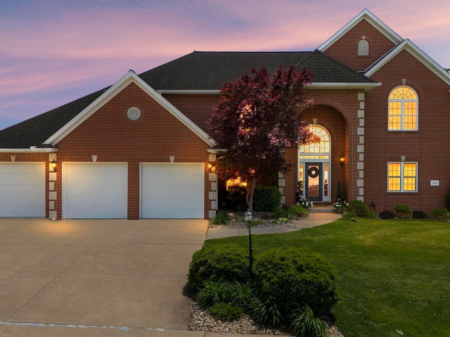 4902 N Weaverridge Blvd Peoria, IL 61615  | Single Family