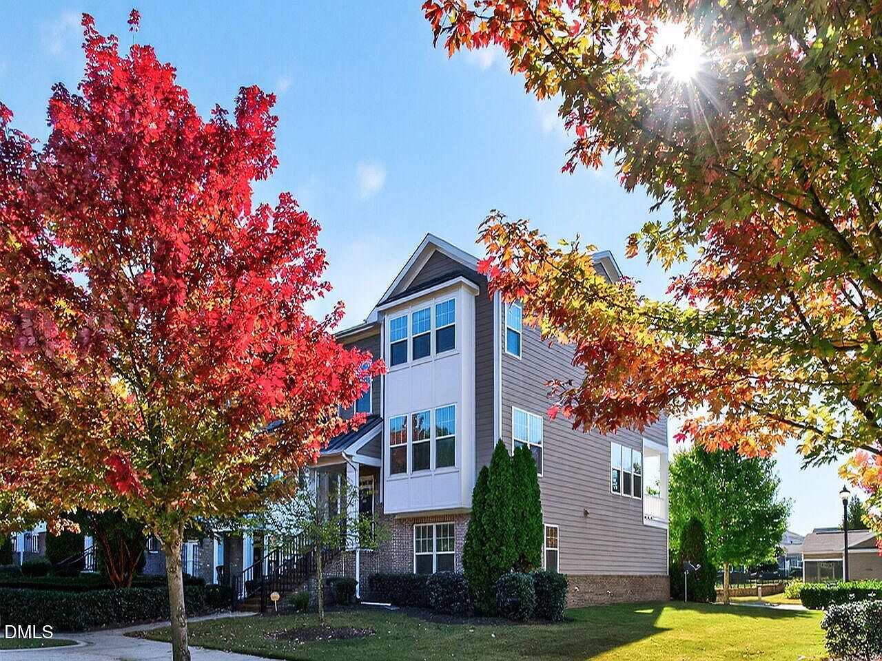 9328 Wooden Rd Raleigh, NC 27617 - Thumbnail 2