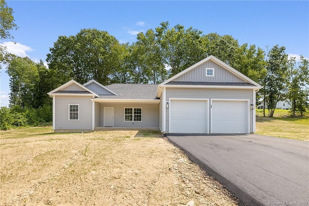 15 Lakewood Rd East Hampton, CT 06424 - Thumbnail 2