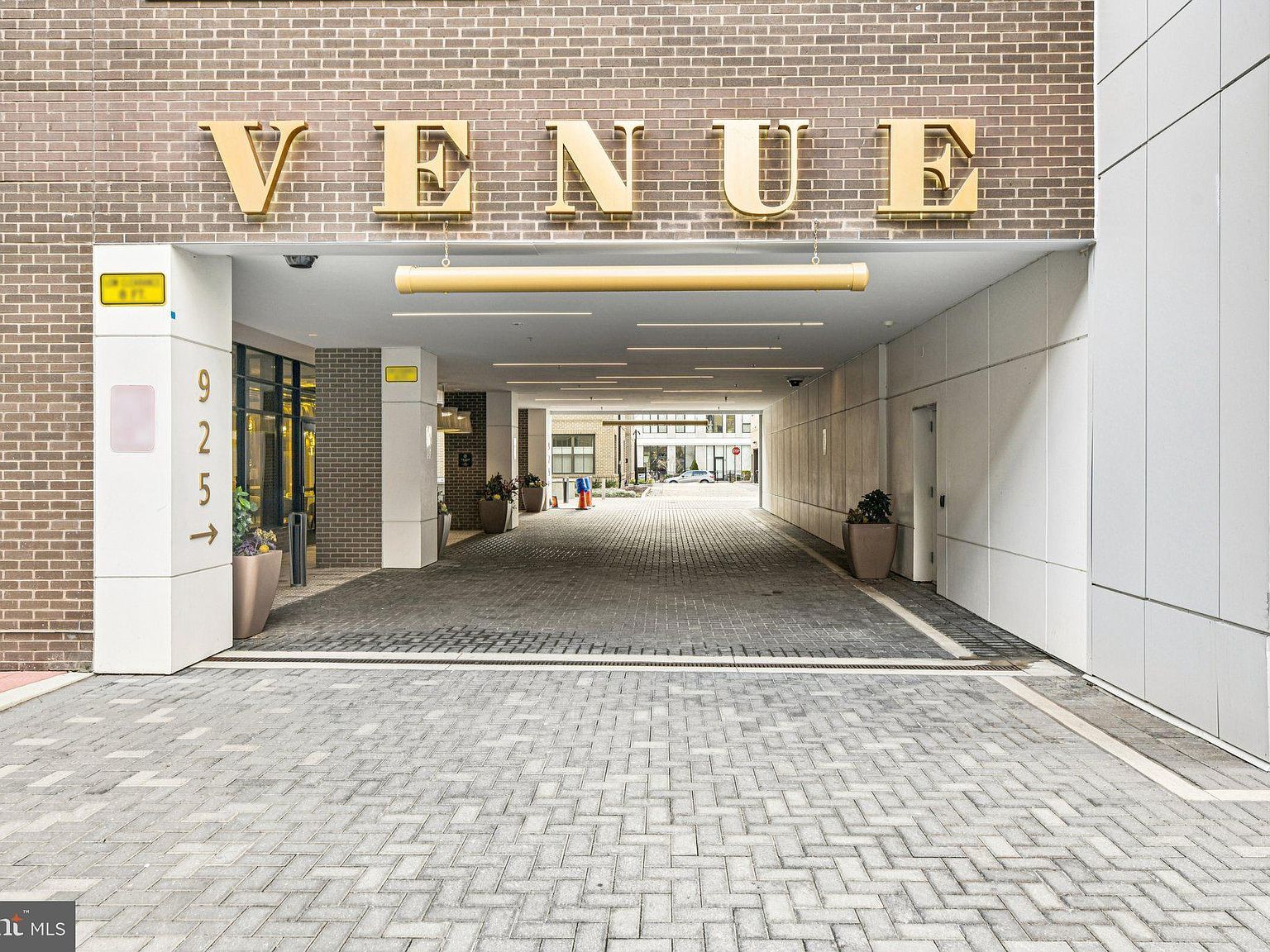 925 N Fairfax St #908 Alexandria, VA 22314 - Thumbnail 2