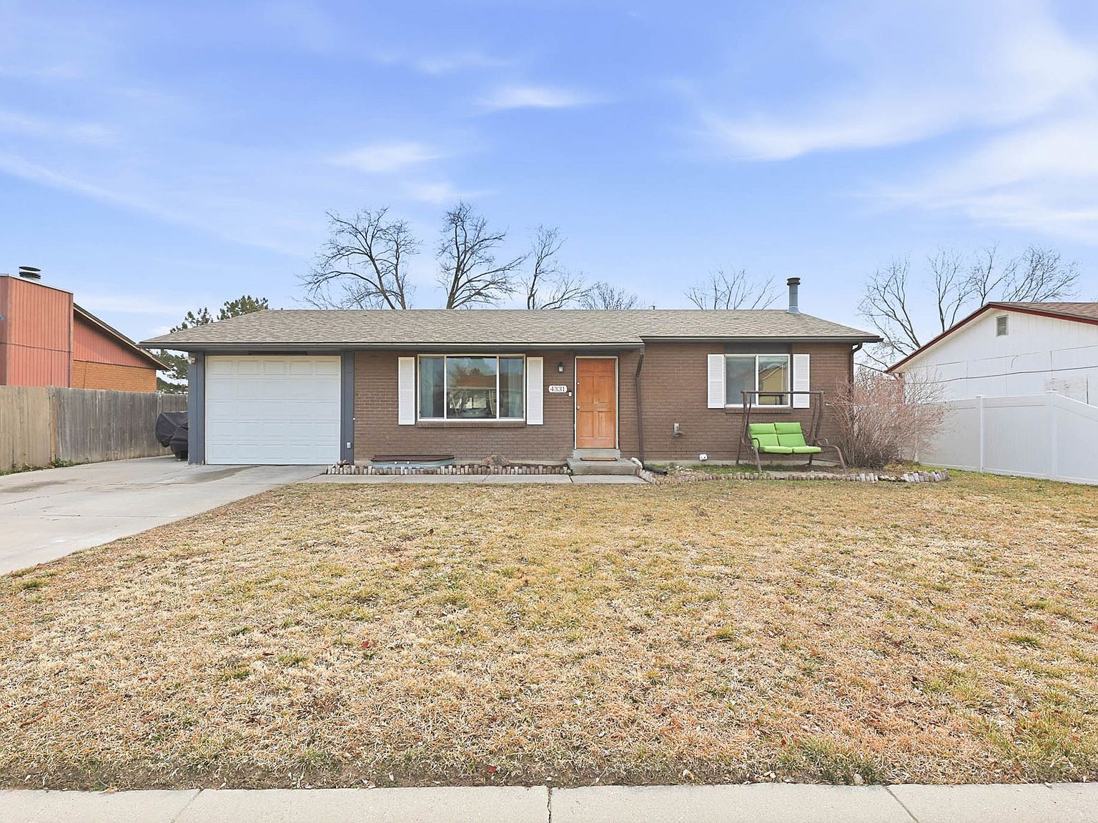 4331 W Sun Dr Kearns, UT 84118 - Thumbnail 2