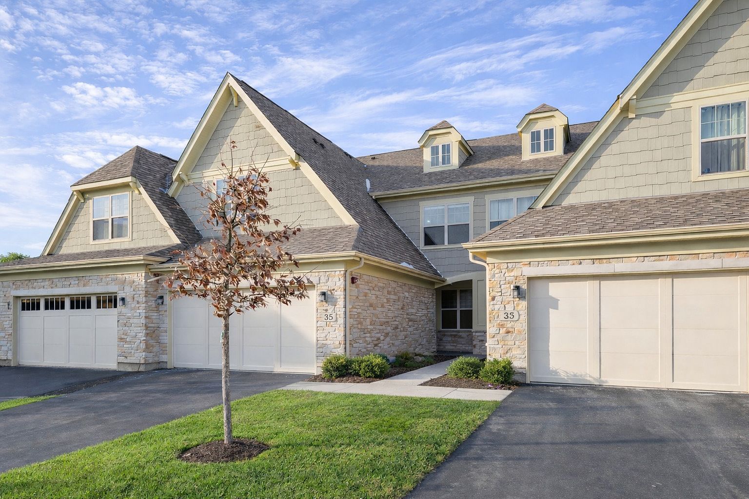 35 Woodland Trl Lincolnshire, IL 60069 - Thumbnail 2