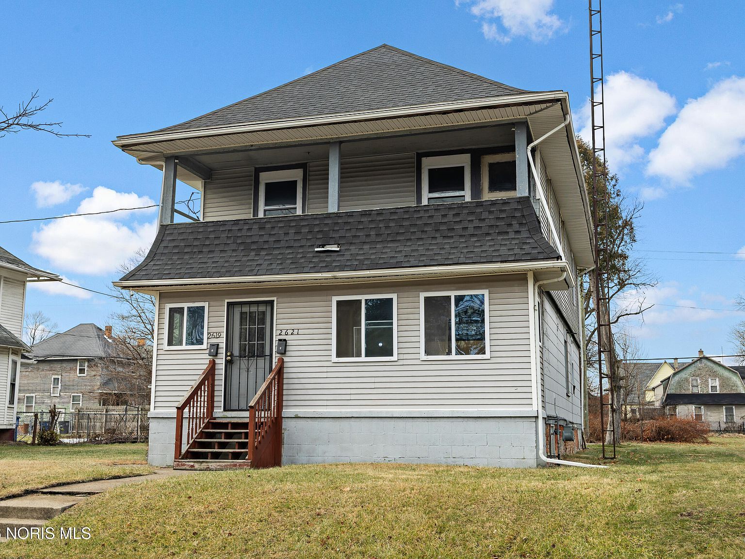 2621 Lawrence Ave Toledo, OH 43610 - Thumbnail 2