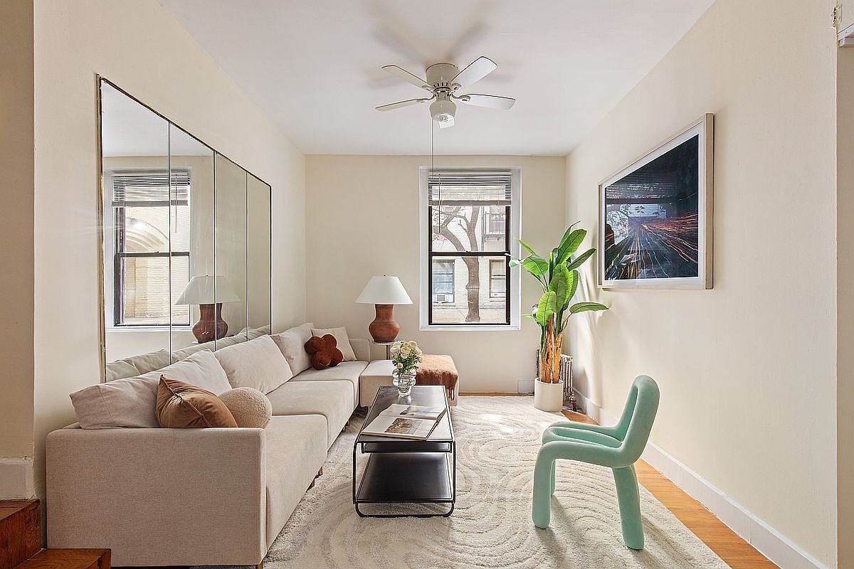 21-38 35th St APT 1B Astoria, NY 11105 - Thumbnail 2