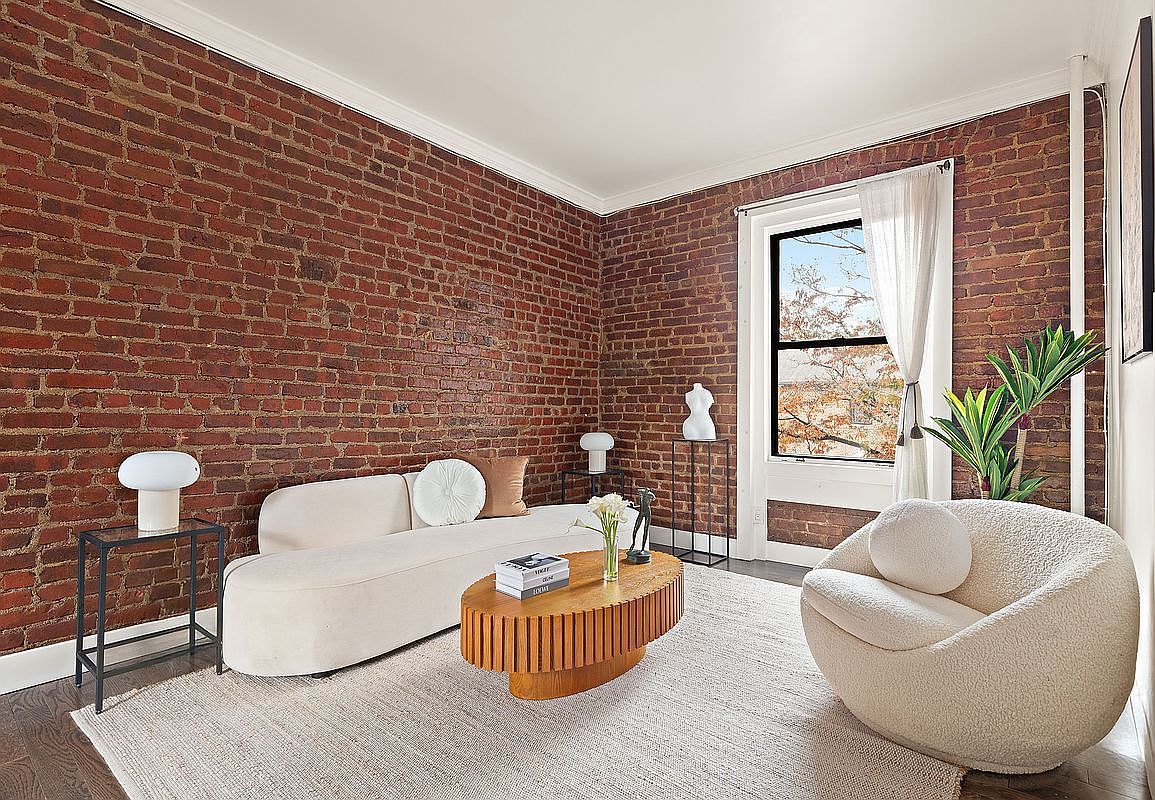 21-06 35th St #3E Astoria, NY 11105 - Thumbnail 2