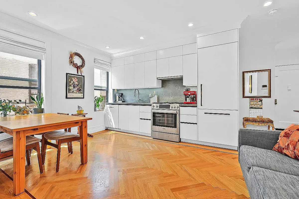 24-39 38th St #D1 Astoria, NY 11103, 11103