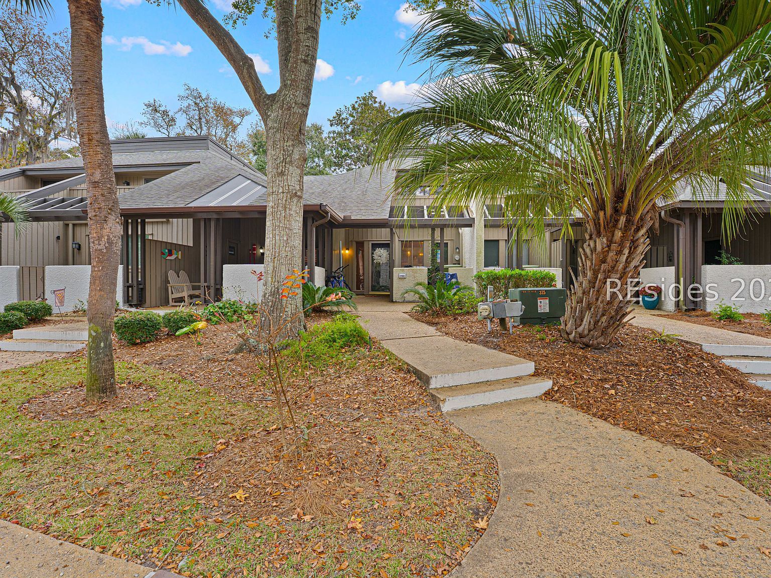 100 Shipyard Dr APT 703 Hilton Head Island, SC 29928 - Thumbnail 2