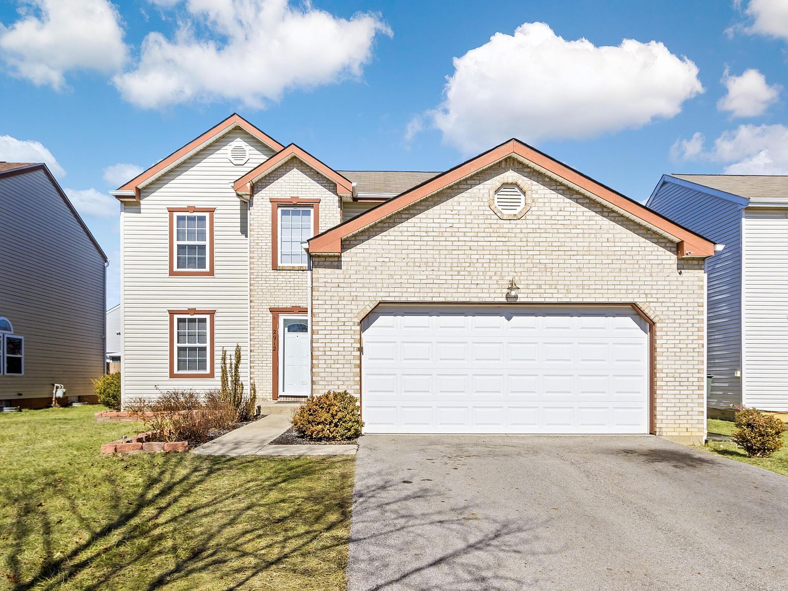 2912 Ironstone Dr Columbus, OH 43231 - Thumbnail 2