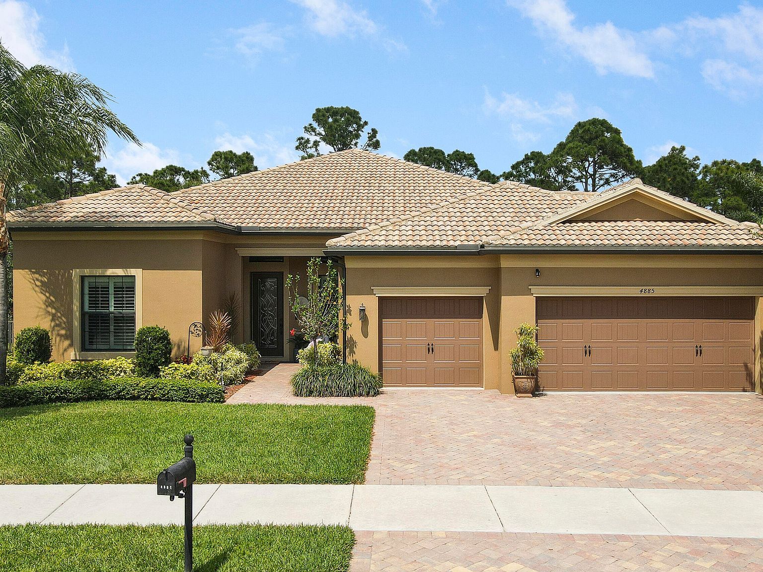 4885 SW Gossamer Cir Palm City, FL 34990 - Thumbnail 2