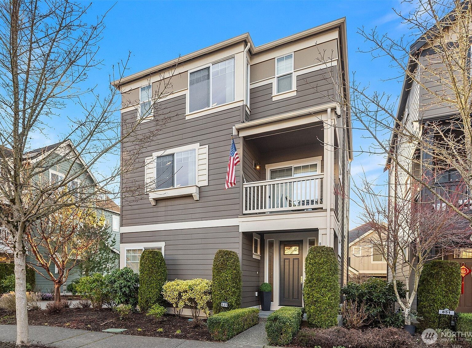 849 3rd Ave NE Issaquah, WA 98029 - Thumbnail 2