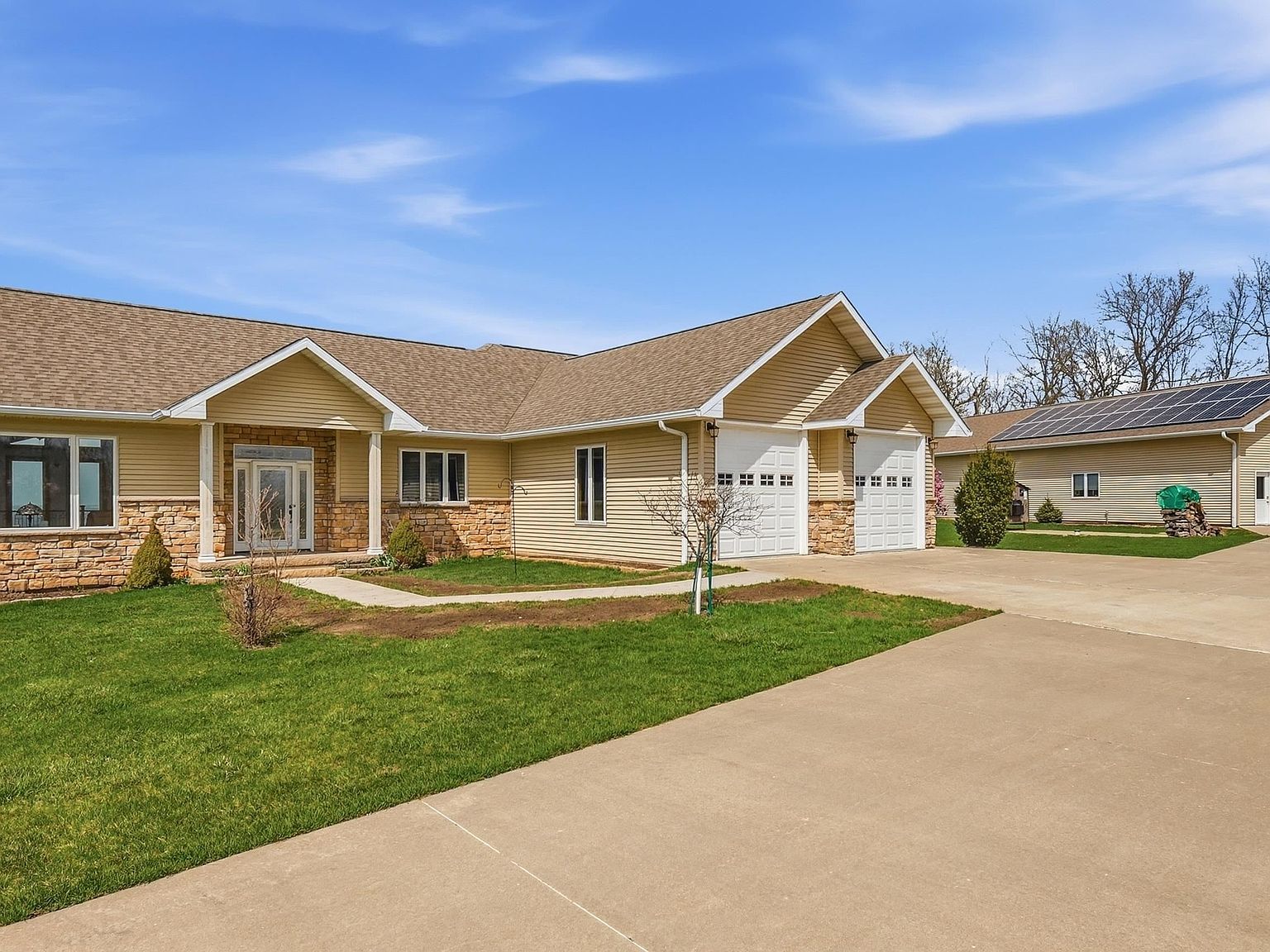 1567 Saint Catherine Rd Bellevue, IA 52031  | Single Family